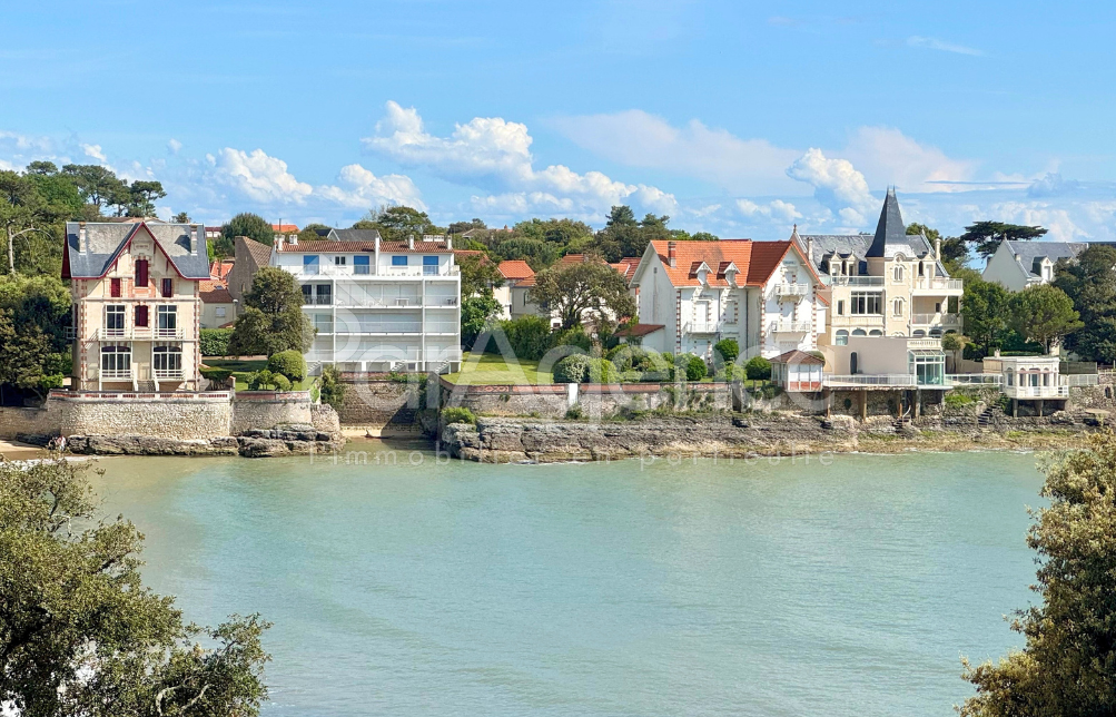 MAGNIFIQUE APPARTEMENT 3 CHAMBRES VUE SUR MER
